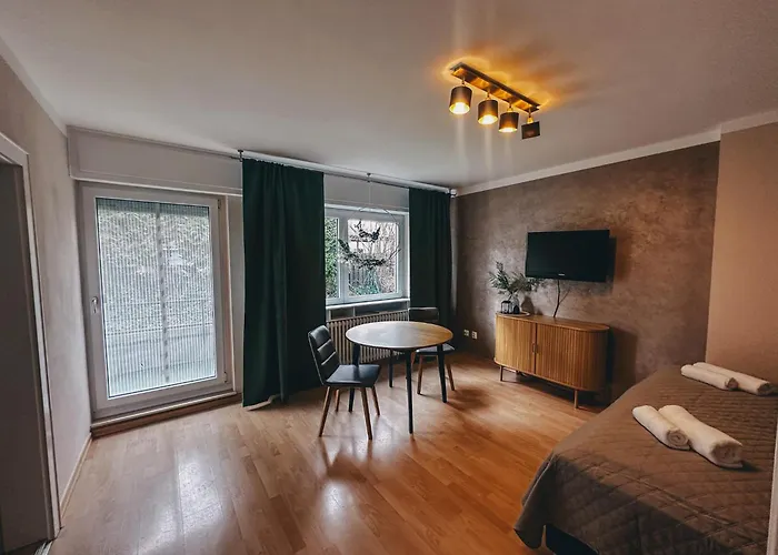 Sali Homes - Sm0 Charming Short Walk From Center Of *