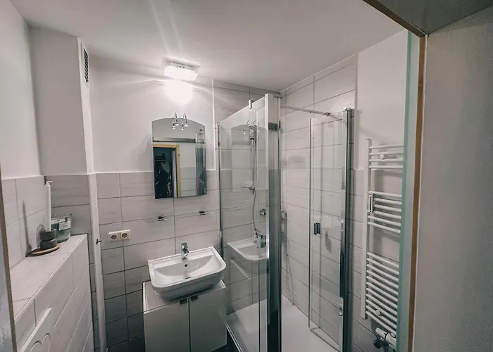 Sali Homes - Sm0 Charming Short Walk From Center Of באיירוט